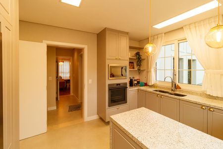 Casa à venda com 780m², 5 quartos e 7 vagasCozinha