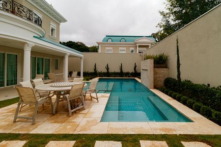 Casa à venda com 780m², 5 quartos e 7 vagasÁrea comum - Piscina