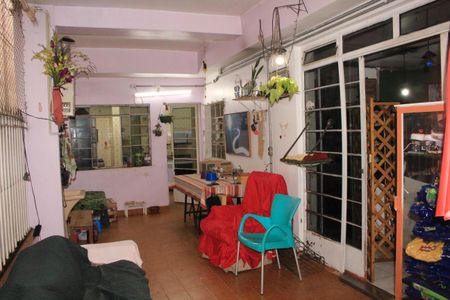 Casa para alugar com 98m², 2 quartos e sem vagaVaranda