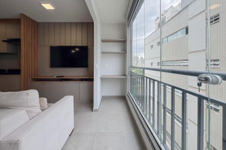 Studio para alugar com 28m², 1 quarto e sem vaga Studio para alugar com 28m², 1 quarto e sem vagaVaranda - Studio