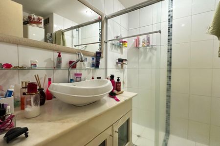 Apartamento à venda com 110m², 3 quartos e 2 vagas Apartamento à venda com 110m², 3 quartos e 2 vagasBanheiro Social