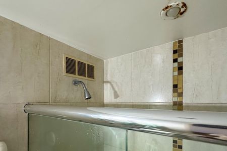 Apartamento à venda com 110m², 3 quartos e 2 vagas Apartamento à venda com 110m², 3 quartos e 2 vagasBanheiro Social 2