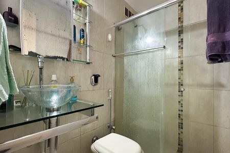 Apartamento à venda com 110m², 3 quartos e 2 vagas Apartamento à venda com 110m², 3 quartos e 2 vagasBanheiro Social 02