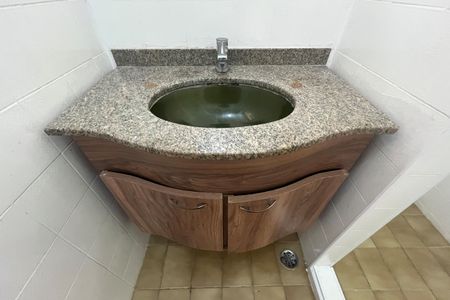 Apartamento para alugar com 70m², 2 quartos e 1 vagaBanheiro