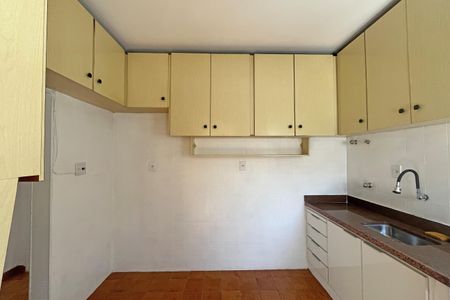 Apartamento para alugar com 70m², 2 quartos e 1 vagaCozinha