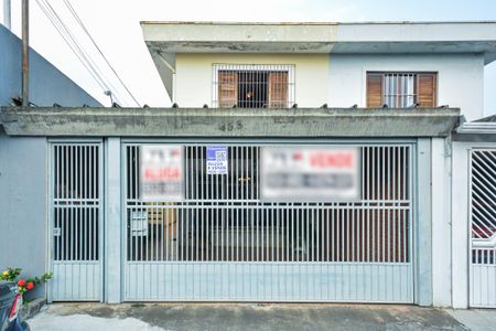 Casa para alugar com 150m², 4 quartos e 2 vagas Casa para alugar com 150m², 4 quartos e 2 vagasFachada