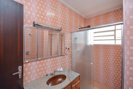 Casa para alugar com 150m², 4 quartos e 2 vagas Casa para alugar com 150m², 4 quartos e 2 vagasBanheiro da Suíte