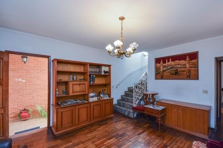 Casa para alugar com 150m², 4 quartos e 2 vagas Casa para alugar com 150m², 4 quartos e 2 vagasSala