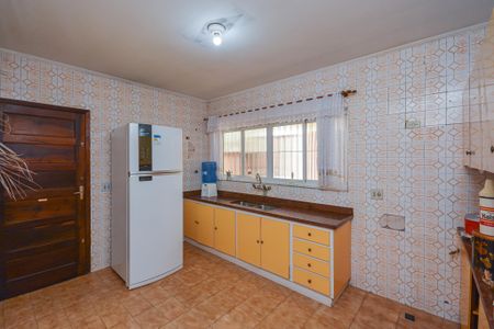 Casa para alugar com 150m², 4 quartos e 2 vagas Casa para alugar com 150m², 4 quartos e 2 vagasCozinha