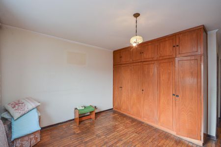 Casa para alugar com 150m², 4 quartos e 2 vagas Casa para alugar com 150m², 4 quartos e 2 vagasSuite