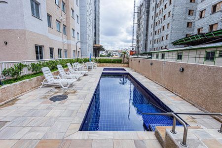 Apartamento à venda com 37m², 2 quartos e sem vagaÁrea comum - Piscina