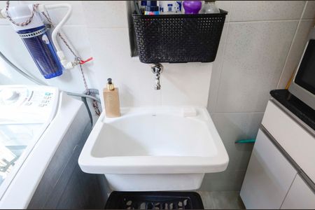 Apartamento à venda com 62m², 3 quartos e 1 vaga Apartamento à venda com 62m², 3 quartos e 1 vagaCozinha e Área de Serviço