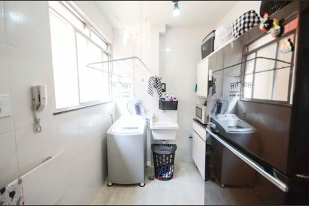 Apartamento à venda com 62m², 3 quartos e 1 vaga Apartamento à venda com 62m², 3 quartos e 1 vagaCozinha e Área de Serviço