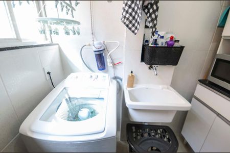 Apartamento à venda com 62m², 3 quartos e 1 vaga Apartamento à venda com 62m², 3 quartos e 1 vagaCozinha e Área de Serviço