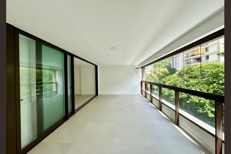 Apartamento à venda com 167m², 3 quartos e 1 vagaVaranda