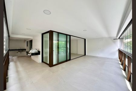 Apartamento à venda com 167m², 3 quartos e 1 vagaVaranda