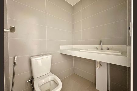 Apartamento à venda com 167m², 3 quartos e 1 vagaBanheiro da Suíte 1