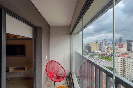 Studio para alugar com 24m², 1 quarto e sem vaga Studio para alugar com 24m², 1 quarto e sem vagaVaranda