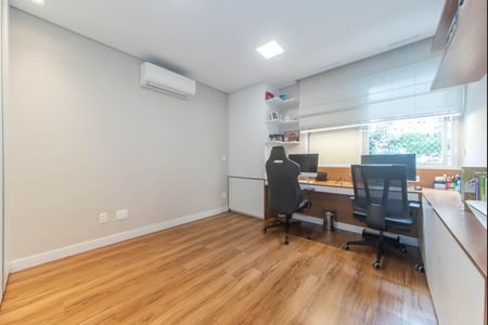 Apartamento à venda com 178m², 3 quartos e 2 vagasQuarto 2