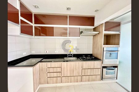 Apartamento à venda com 2 quartos, 73m² em Vila Cordeiro, São Paulo