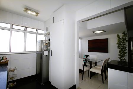 Apartamento à venda com 235m², 3 quartos e 3 vagasCozinha