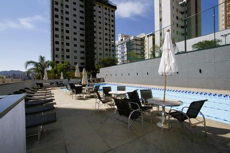 Apartamento à venda com 235m², 3 quartos e 3 vagasÁrea comum - Piscina