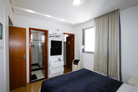 Apartamento à venda com 235m², 3 quartos e 3 vagasSuíte