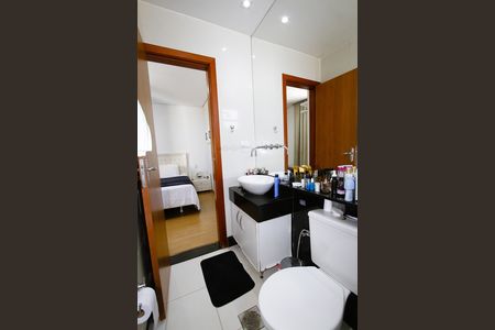 Apartamento à venda com 235m², 3 quartos e 3 vagasBanheiro da Suíte
