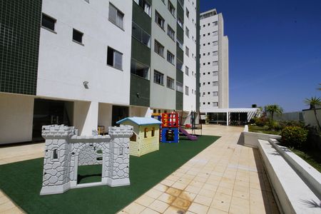 Apartamento à venda com 235m², 3 quartos e 3 vagasÁrea comum - Playground