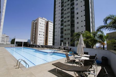 Apartamento à venda com 235m², 3 quartos e 3 vagasÁrea comum - Piscina