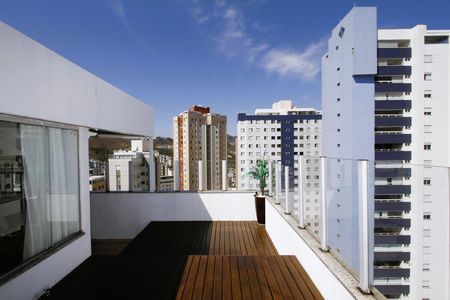 Apartamento à venda com 235m², 3 quartos e 3 vagasCobertura