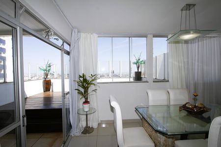 Apartamento à venda com 235m², 3 quartos e 3 vagasCopa