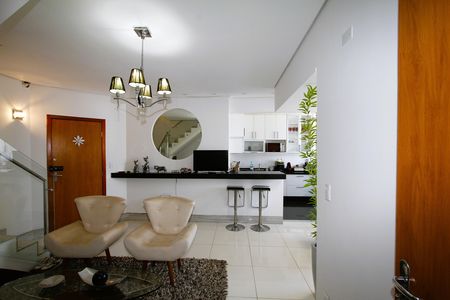 Sala de apartamento à venda com 3 quartos, 235m² em Buritis, Belo Horizonte
