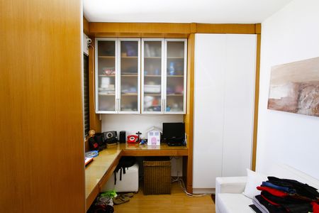 Apartamento à venda com 235m², 3 quartos e 3 vagasQuarto 2