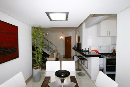Apartamento à venda com 235m², 3 quartos e 3 vagasSala