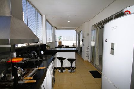 Apartamento à venda com 235m², 3 quartos e 3 vagasÁrea gourmet