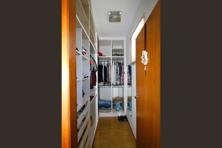 Apartamento à venda com 235m², 3 quartos e 3 vagasCloset da suíte