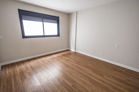 Apartamento à venda com 266m², 4 quartos e 3 vagas Apartamento à venda com 266m², 4 quartos e 3 vagasSuíte 2
