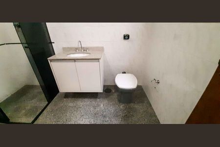 Casa para alugar com 232m², 3 quartos e 2 vagas Casa para alugar com 232m², 3 quartos e 2 vagasBanheiro