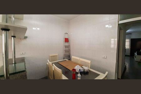 Casa para alugar com 232m², 3 quartos e 2 vagas Casa para alugar com 232m², 3 quartos e 2 vagasCozinha
