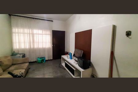 Casa para alugar com 232m², 3 quartos e 2 vagas Casa para alugar com 232m², 3 quartos e 2 vagasSala