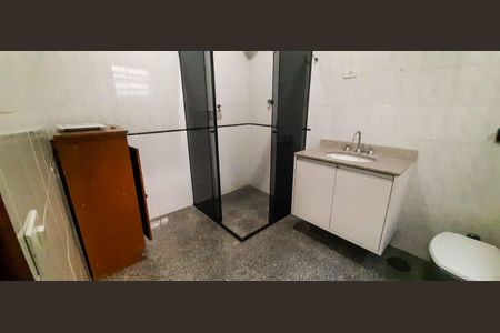 Casa para alugar com 232m², 3 quartos e 2 vagas Casa para alugar com 232m², 3 quartos e 2 vagasBanheiro