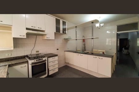 Casa para alugar com 232m², 3 quartos e 2 vagas Casa para alugar com 232m², 3 quartos e 2 vagasCozinha