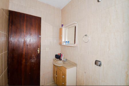 Casa para alugar com 150m², 3 quartos e 1 vaga Casa para alugar com 150m², 3 quartos e 1 vagaBanheiro Social 1