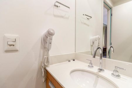 Studio para alugar com 28m², 1 quarto e sem vaga Studio para alugar com 28m², 1 quarto e sem vagaBanheiro
