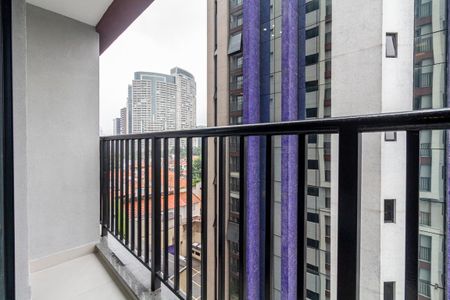 Studio para alugar com 28m², 1 quarto e sem vaga Studio para alugar com 28m², 1 quarto e sem vagaVaranda
