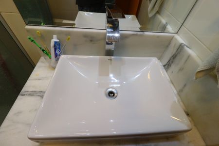 Apartamento à venda com 87m², 3 quartos e 2 vagasBanheiro da Suíte - Pia