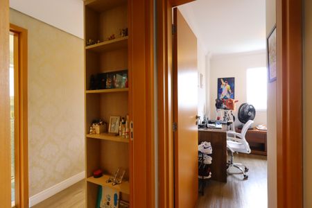 Apartamento à venda com 87m², 3 quartos e 2 vagasCorredor