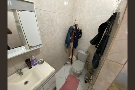 Casa à venda com 88m², 3 quartos e 1 vaga Casa à venda com 88m², 3 quartos e 1 vagaBanheiro