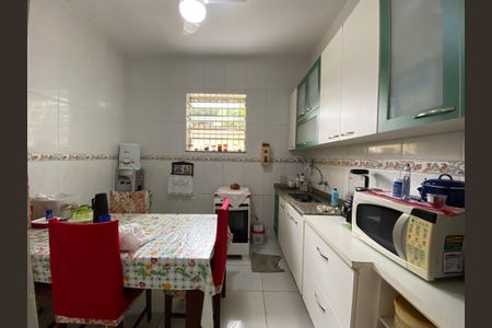 Casa à venda com 88m², 3 quartos e 1 vaga Casa à venda com 88m², 3 quartos e 1 vagaCozinha